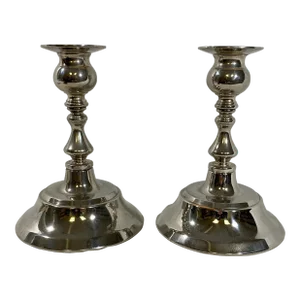 Vintage Pair of Classic Silver Plate Candlesticks From England