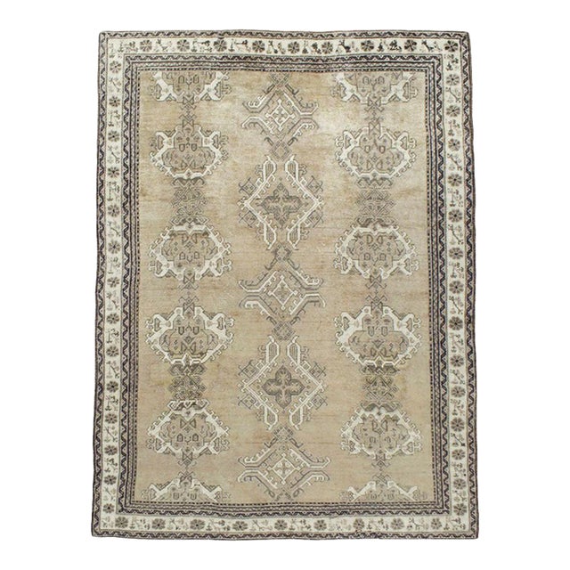 Galerie Shabab Collection Early 20th Century Champagne Colored Turkish Handmade Oushak Carpet For Sale