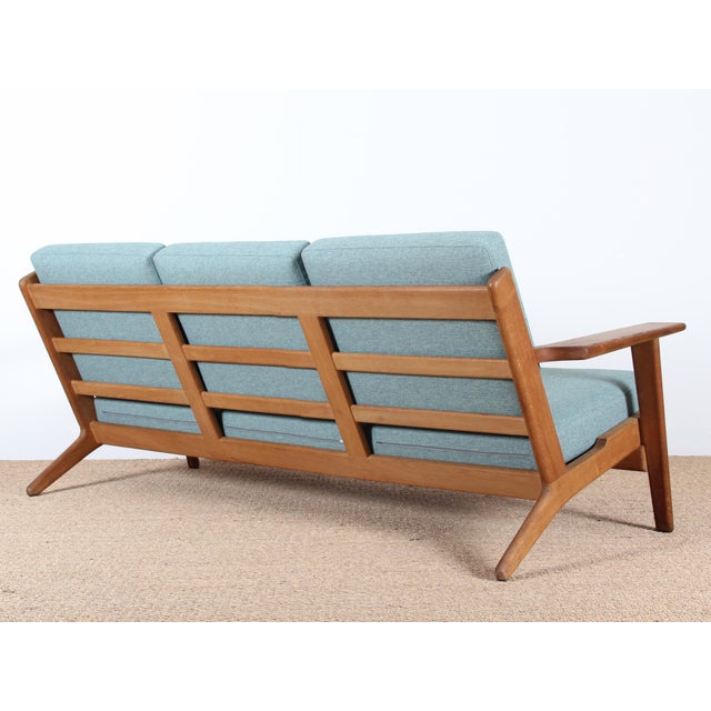 GE 290 3-Seater by Hans J. Wegner for Getama, 1960s For Sale - Image 4 of 9