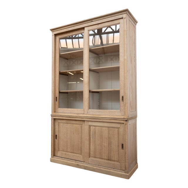 Early 20th Century Oak Bookcase with Sliding Doors For Sale