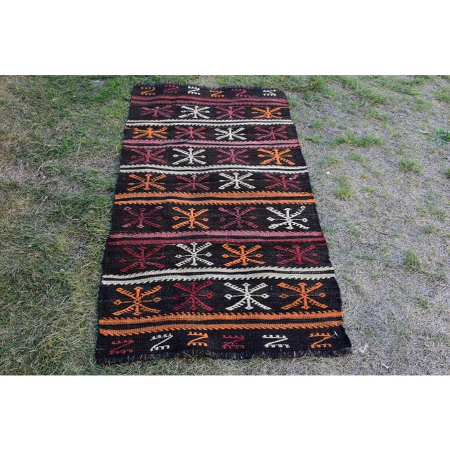 1960s Traditional Black Primitive Handmade Wool Turkish Kilim Rug For Sale - Image 13 of 13