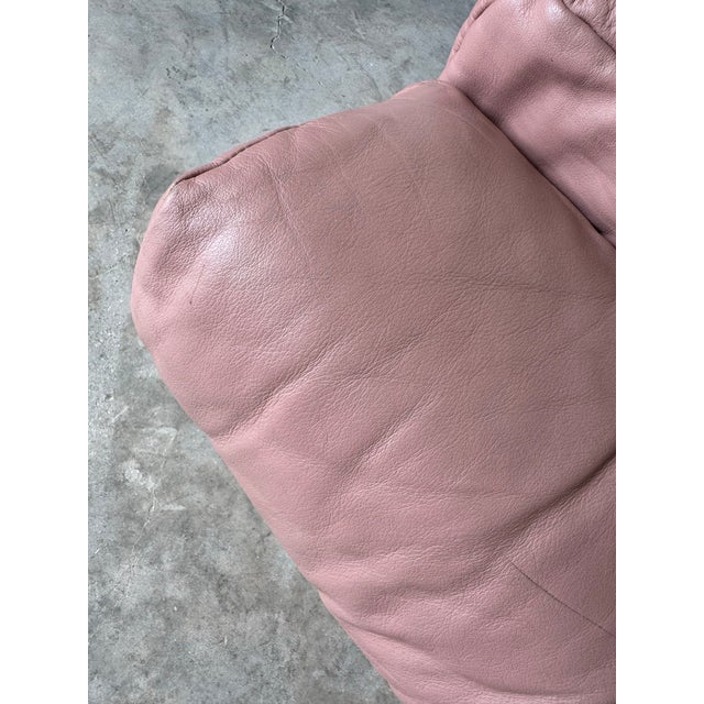 1980s Italian Postmodern Salotti Natuzzi Pink Leather Lounge Chair For Sale - Image 9 of 12
