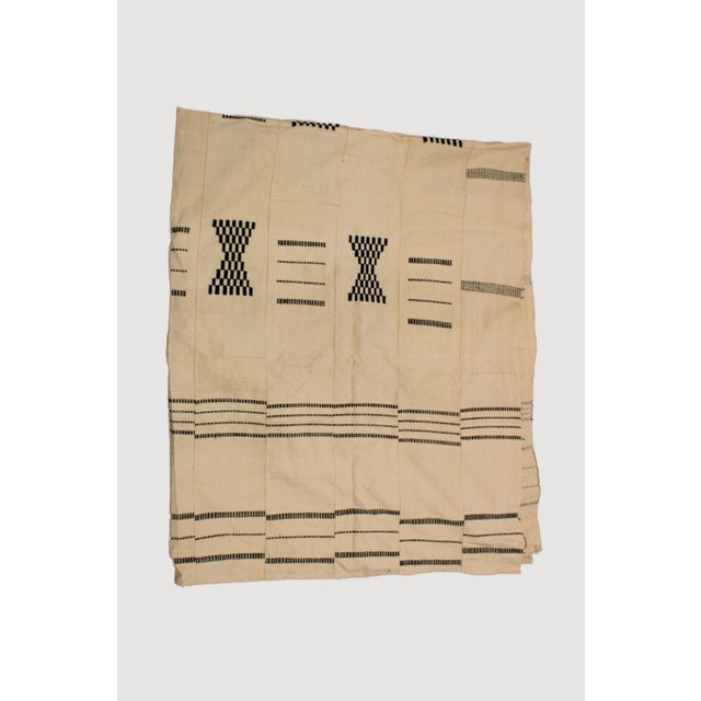 Hand-Spun Heritage: Authentic Mossi Cotton Textile from Burkina Faso ​Experience the rich, tactile history of West Africa...