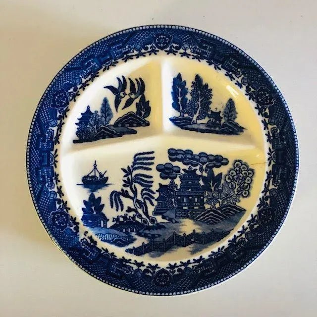Asian Antique 1940's Made in Occupied Japan Moriyama Blue Willow Grill Plates S/4 For Sale - Image 3 of 5