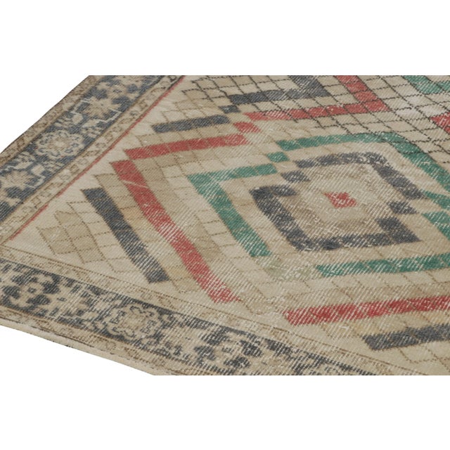 1960s Vintage Zeki Müren Runner in Beige Multicolor Geometric Pattern - By Rug & Kilim For Sale - Image 5 of 7
