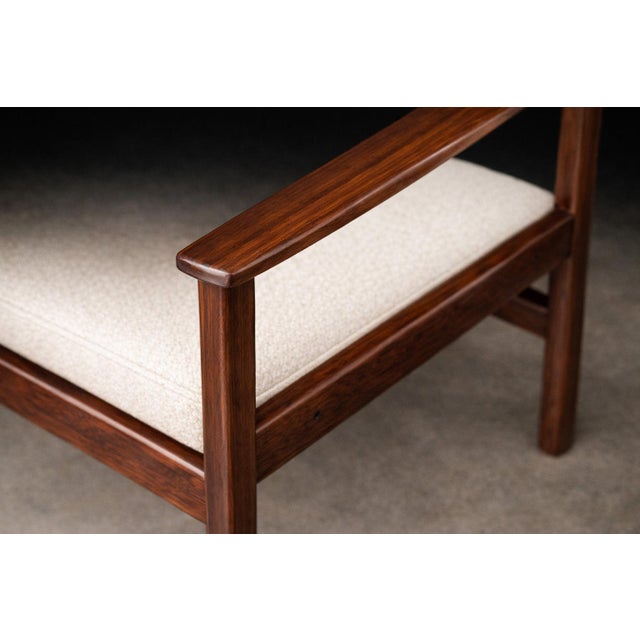 Sergio Rodrigues, 1959. Eight Tiao chairs in Rosewood (2 armchairs + 6 chairs) - Lot 893-894 For Sale - Image 11 of 17