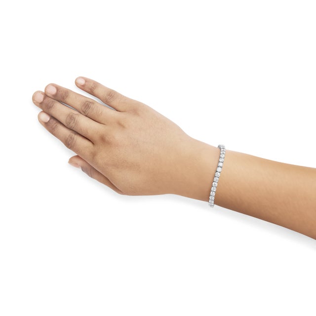 10K White Gold 2.0 Cttw Prong Set Round-Cut 7.25" Classic Diamond Tennis Bracelet For Sale In New York - Image 6 of 7