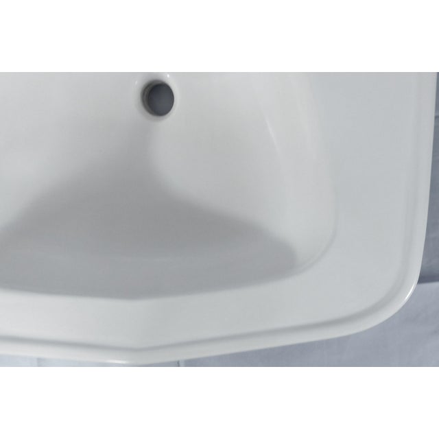 1948 Vintage Art Deco White Vitreous China Pedestal Sink in Excellent Condition For Sale - Image 9 of 18