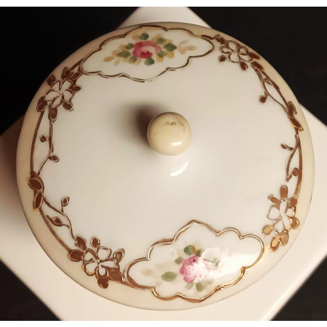 1900 - 1909 Antique Nippon Morimura 1891~1921 Button, Trinket, Porcelain Pedestal Dish. For Sale - Image 5 of 18