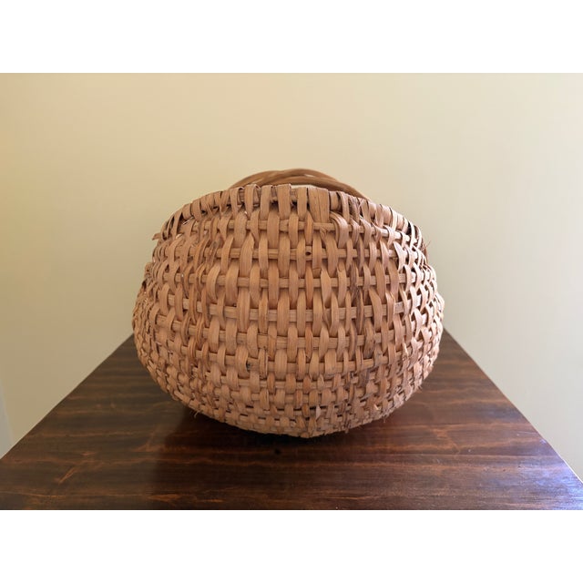 Large Early 20th Century American Splint Oak Buttocks Gathering Basket For Sale - Image 10 of 11