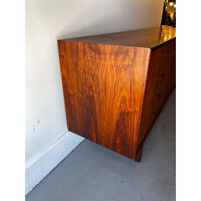Jack Cartwright for Founders 12-Drawer Dresser, Walnut, Mid-Century Modern, Attributed For Sale - Image 13 of 14