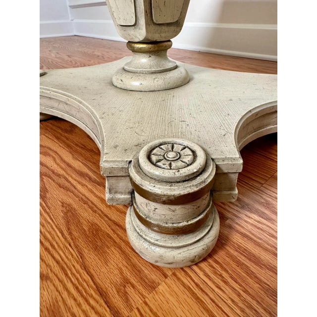 1960s Vintage Heritage Hollywood Regency Wood Inlay Low Side Table in Taupe, Gold & Brown For Sale - Image 5 of 12