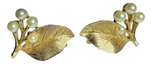 Mid 20th Century Trifari Vintage Gold Tone Leaf Earrings With Pear Accents