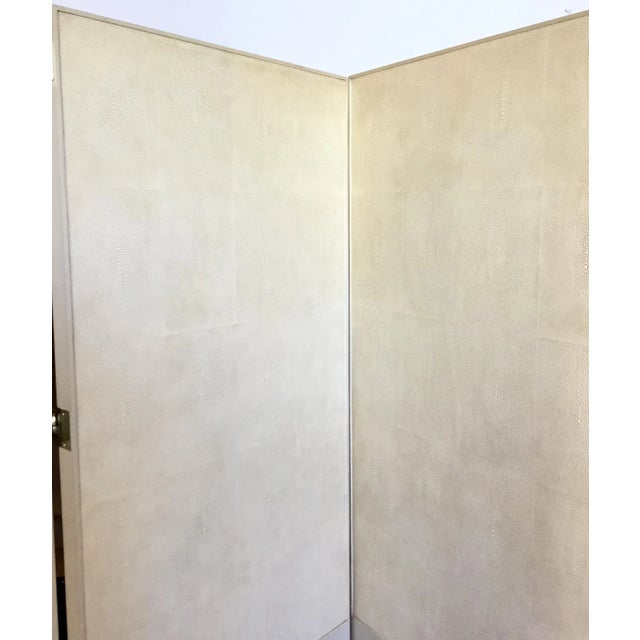 Modern Barbara Barry for Henredon Modern Ivory Faux Shagreen Low Folding Curtin Call Screen/Room Divider For Sale - Image 3 of 8