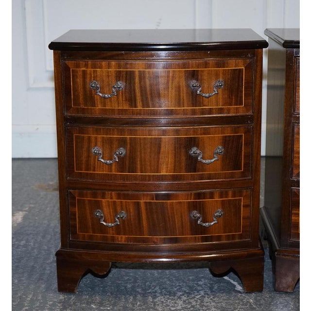 Vintage English Bedside Tables, Set of 2 For Sale - Image 4 of 17