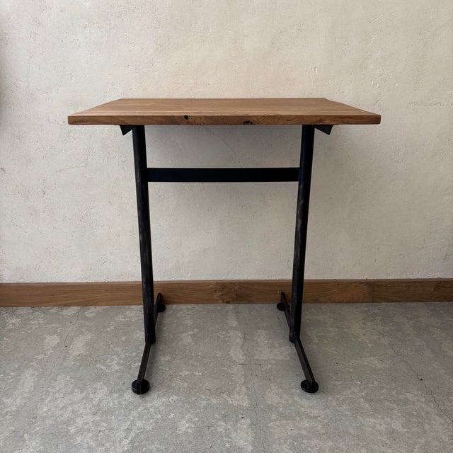 Wooden Bistro Table, in Very Good conditions. Designed 1960 to 1969
