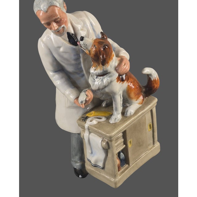 Ceramic Royal Doulton Figurine "Thanks Doc" Doctor Vet For Sale - Image 7 of 9