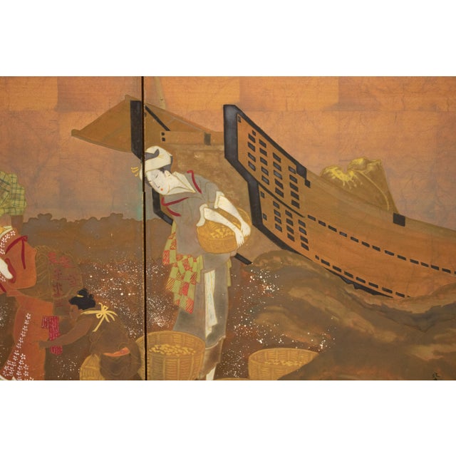 After Hokusai "View of Gathering Shellfish at Low Tie", Shōwa Era Japanese Byobu Screen For Sale In Dallas - Image 6 of 12