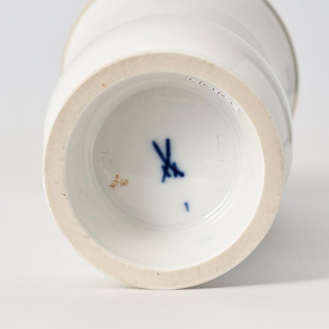 German Hand-Painted Flower Series Porcelain Vase from Meissen, 1950s For Sale - Image 9 of 11