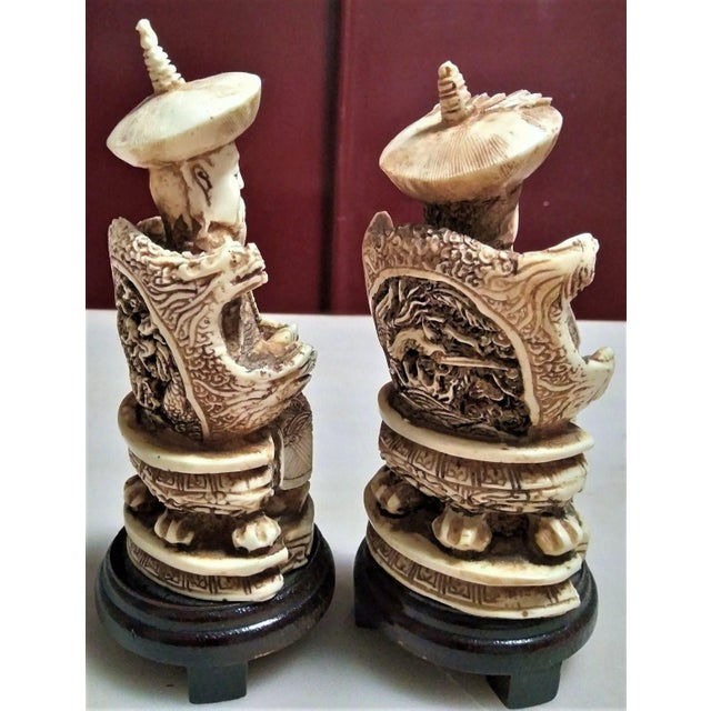 Antique White Chinese Emperor and Empress Sculptures in Buffalo Bone on Wooden Stands, Qing Dynasty. For Sale - Image 8 of 9