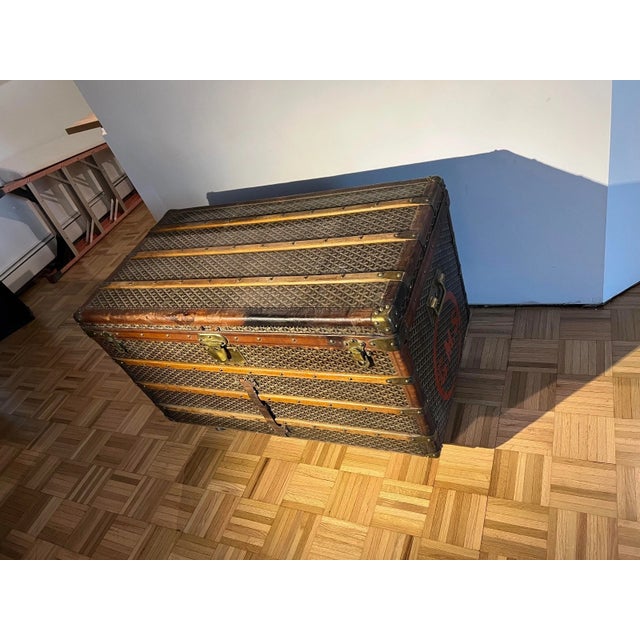 Authentic 1920s Vintage Goyard Steamer Trunk – Rare French Travel Chest with Original Hardware A stunning example of early...