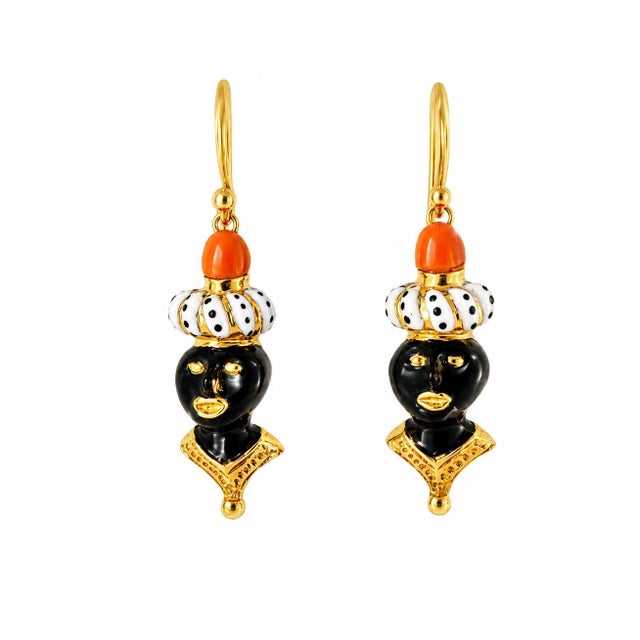 Mid 20th Century Pair of 18k Gold Enamel Black Coral Amour Americana Drop Estate Earrings For Sale - Image 4 of 4