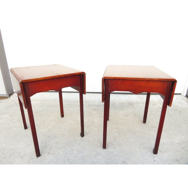 Vintage Mahogany Pembroke Dropleaf Side Table Pair ~ Georgian Chippendale Federal Style For Sale - Image 18 of 18