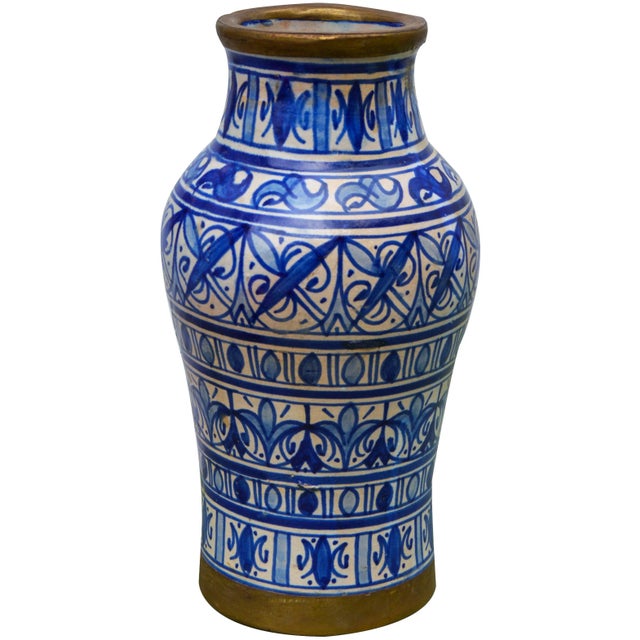 Mid 20th Century Blue-Patterned Moorish Vase For Sale - Image 4 of 11