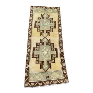 Turkish Yastik Rug 1'5" x 3'4" For Sale