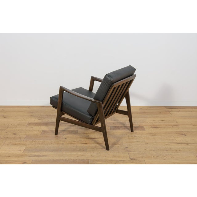 Model 300-139 Lounge Chair from Swarzędz Furniture Factory, Poland, 1960s For Sale - Image 6 of 18