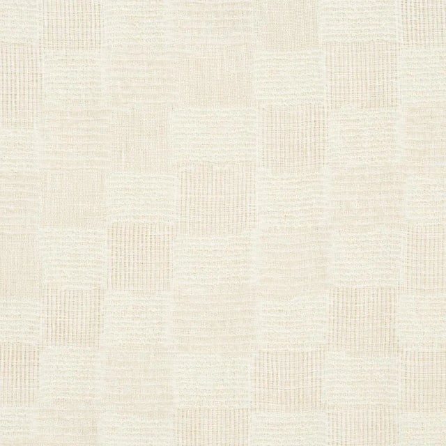 Contemporary SAMPLE - Schumacher x Patterson Flynn Cadence Linen Sheer Fabric In Ivory For Sale - Image 3 of 4