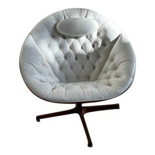 George Mulhauser Mid-Century Modern Molded Walnut "Cone" Swivel Lounge Chair in Premium New Leather For Sale