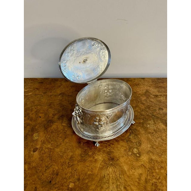 OAntique Edwardian Ornate Silver Plated Biscuit Barrel, 1900 For Sale - Image 4 of 10