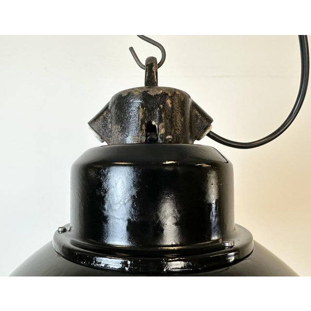 Mid-Century Modern Industrial Black Enamel Factory Lamp with Cast Iron Top from Elektrosvit, 1960s For Sale - Image 3 of 17
