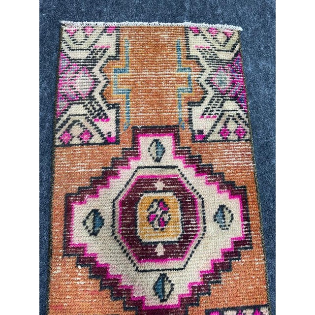 Turkish Yastik Rug 1'5" x 3' For Sale - Image 4 of 5