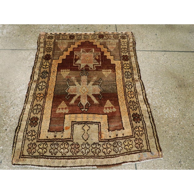 Folk Art Galerie Shabab Collection Mid-20th Century Turkish Anatolian Rug For Sale - Image 3 of 8