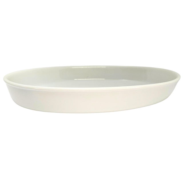 French Provincial Vintage French Apilco Heavy White Porcelain Oval Gratin Baker, 14.5 Inch For Sale - Image 3 of 10