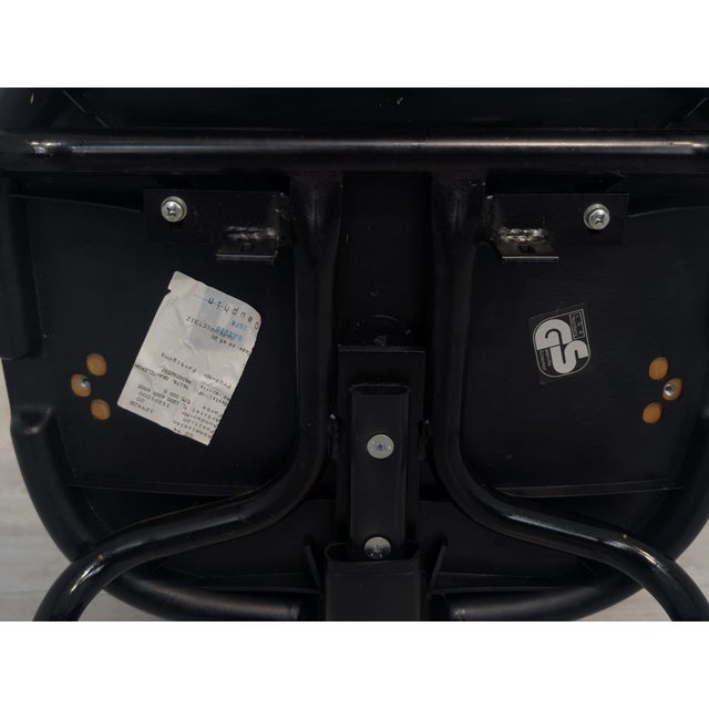 Conference Chair from Dauphin For Sale - Image 9 of 17