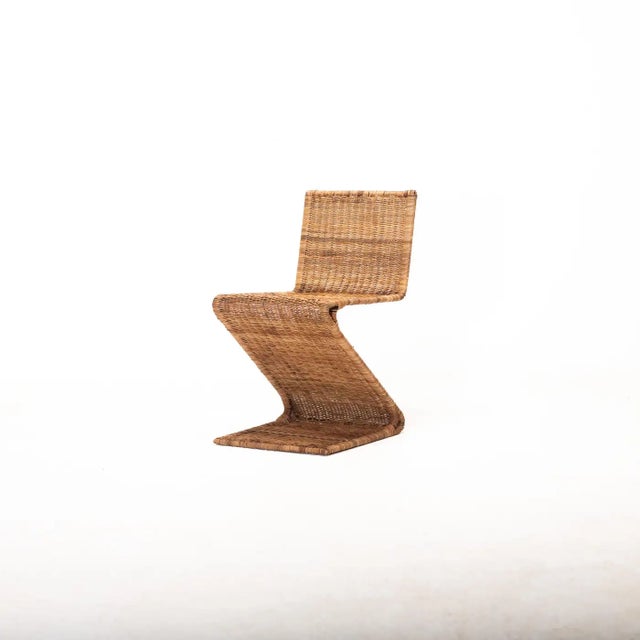 2020s Shaped Oddity Zigzag Chair: Handwoven Rattan & Steel, Modern Design For Sale - Image 5 of 7