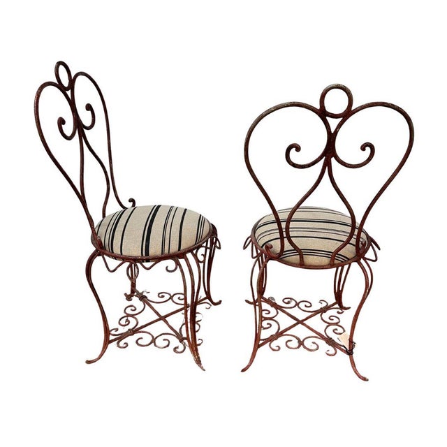 Pair of wrought iron chairs, Art Nouveau, early 20th century – France Material: Wrought iron Period: Early 20th century...
