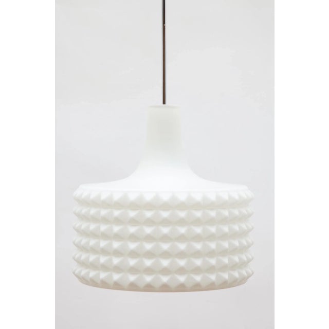 Mid-Century Modern Diamond Molded White Opal Glass Pendant Lamp, 1961 For Sale - Image 3 of 7