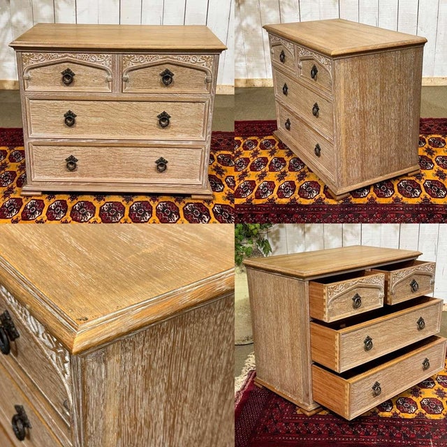 English chest of drawers in limed oak from the 1950s - W=80cm D=46cm H=65.5cm.