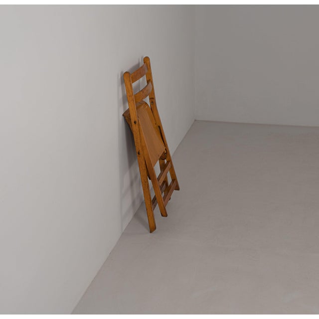 Vintage Italian Folding Chair in Light Wood, 1950s, in Good conditions. Designed 1950 to 1959