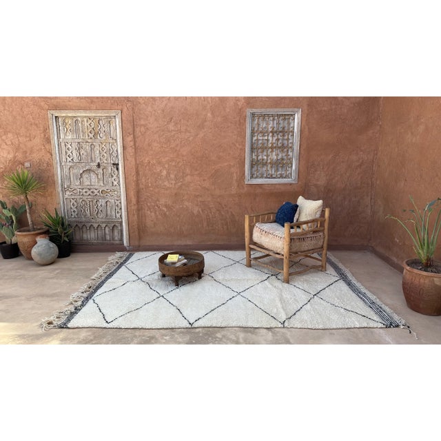 Cream Moroccan Contemporary White & Cream Rug - 6'11" X 9'10" Ft For Sale - Image 8 of 8