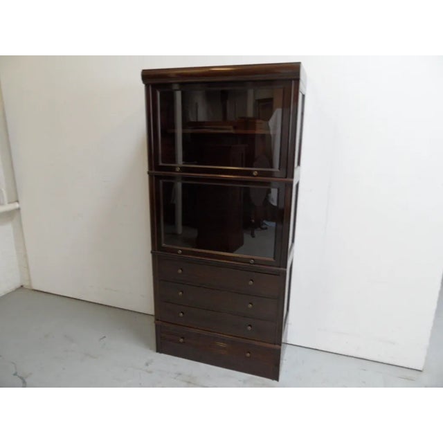 Superb quality mahogany stackable bookcase in the style of Globe Wernicke