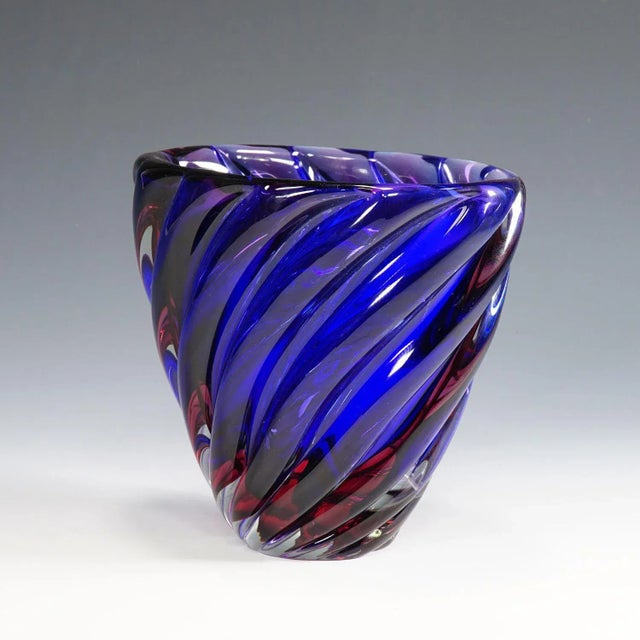 Murano Ribbed Submerged Vase by Archimede Seguso, 1950s For Sale - Image 4 of 9