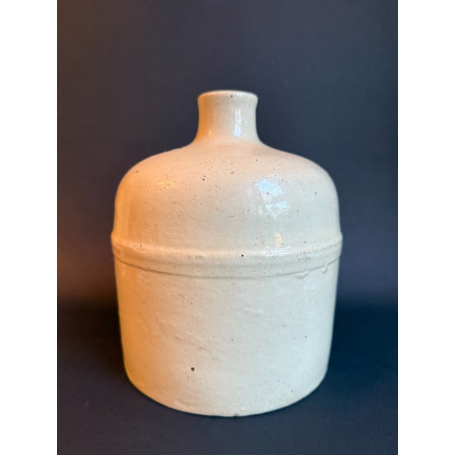 Add a touch of rustic charm to your home with this beautiful vintage stoneware beehive jug. Crafted with a classic beehive...