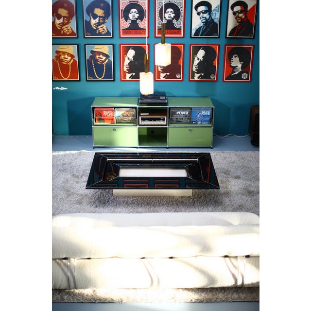 Designed by the renowned Italian architect and designer Paolo Piva, the Re Quadro coffee table is an authentic...