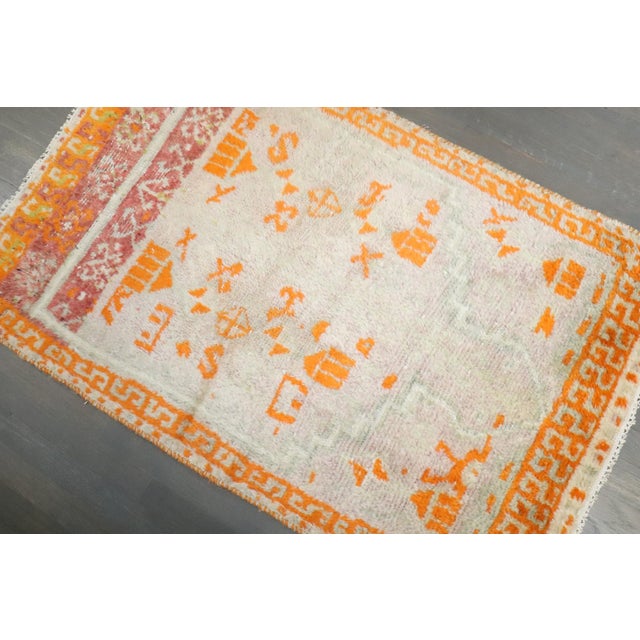 Antique Small Oushak Rug rug no.j4227 For Sale In New York - Image 6 of 6