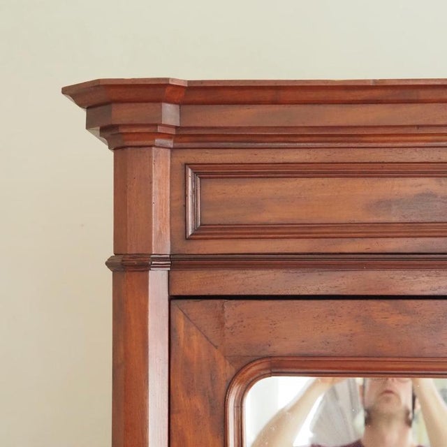 Brown Louis-Philippe Mirrored Cabinet in Walnut, 1860s For Sale - Image 8 of 18